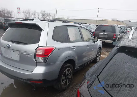 2017 Subaru Forester 2.5I Premium из США, поврежденный, VIN JF2SJAEC6HH574163